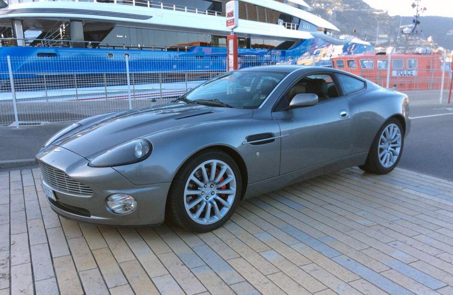  Aston Martin V12 Vanquish 2001 года  (WW) (фото 15 из 24)